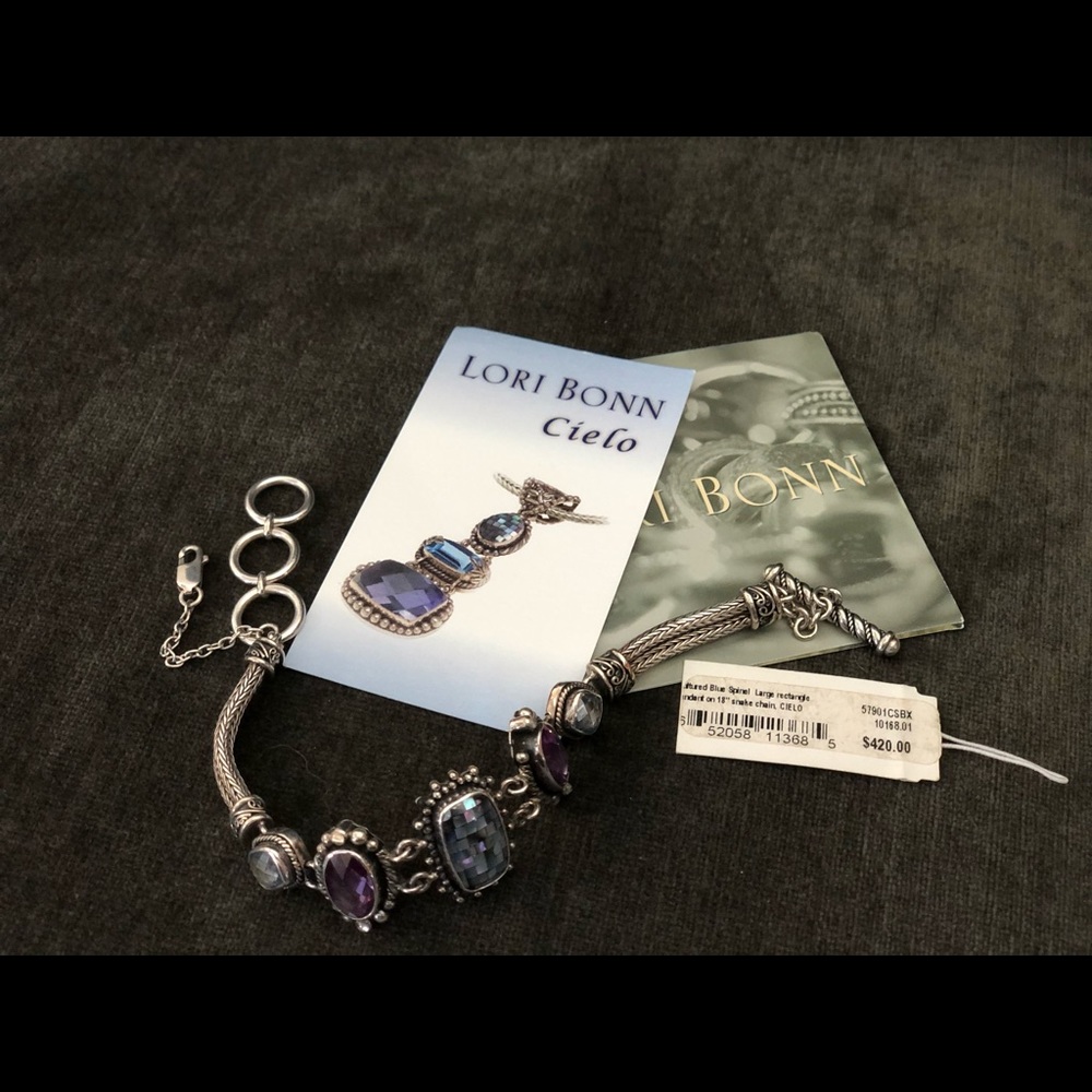 Bracelet
